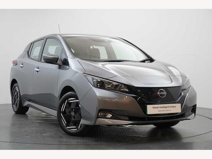 Nissan LEAF 39kWh Acenta Auto 5dr