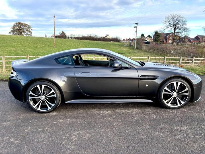 Aston Martin Vantage S 6.0 V12 S Sportshift Euro 5 2dr