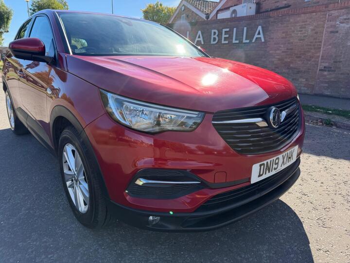 Vauxhall Grandland X 1.2 Turbo SE Euro 6 (s/s) 5dr