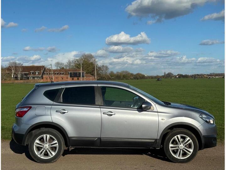 Nissan Qashqai 1.6 Acenta 2WD Euro 5 (s/s) 5dr