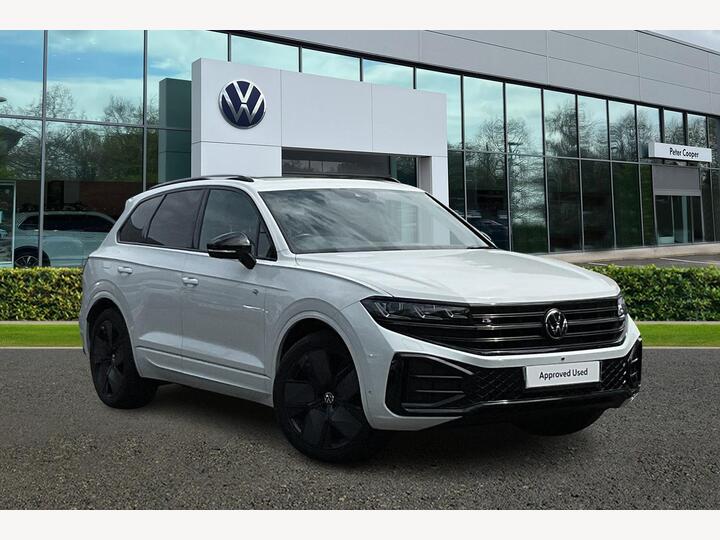 Volkswagen Touareg Black Edition 3.0 TDI V6 Black Edition Tiptronic 4Motion Euro 6 (s/s) 5dr