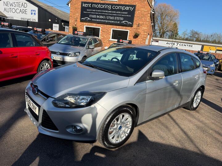 Ford Focus 1.6 Titanium Euro 5 5dr