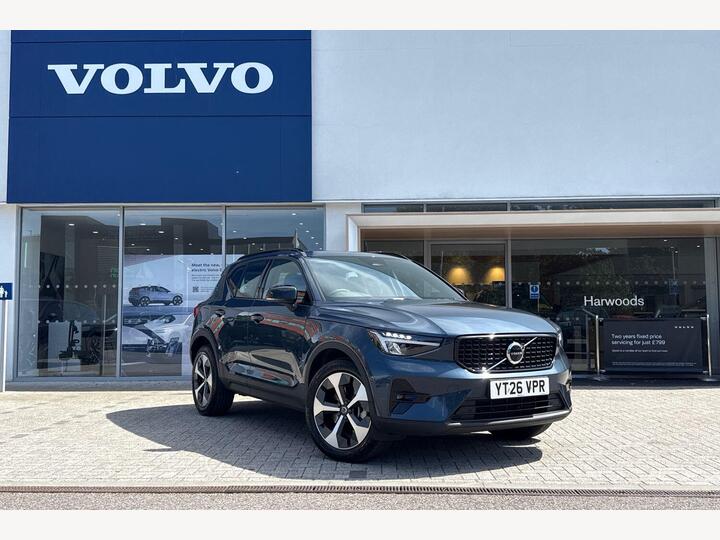 Volvo XC40 2.0 B4 MHEV Plus Dark DCT Auto Euro 6 (s/s) 5dr