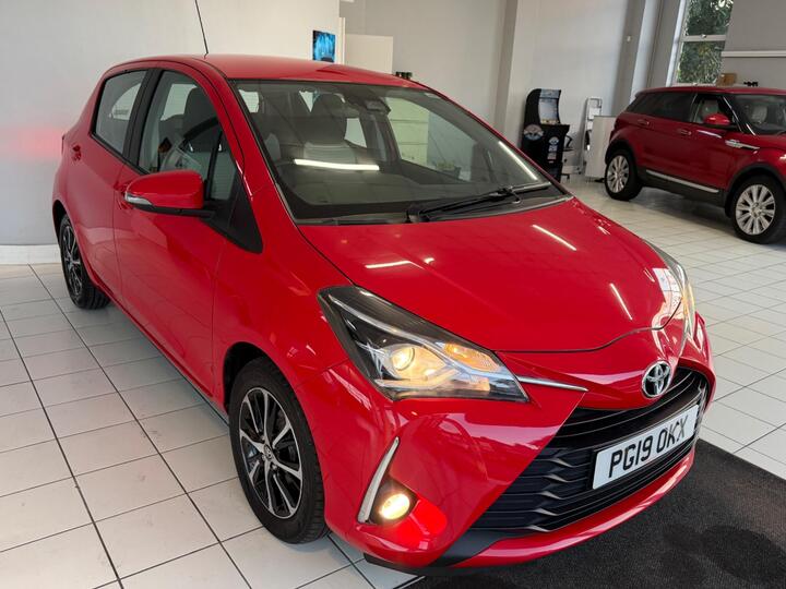 Toyota Yaris 1.5 VVT-i Icon Tech Euro 6 5dr