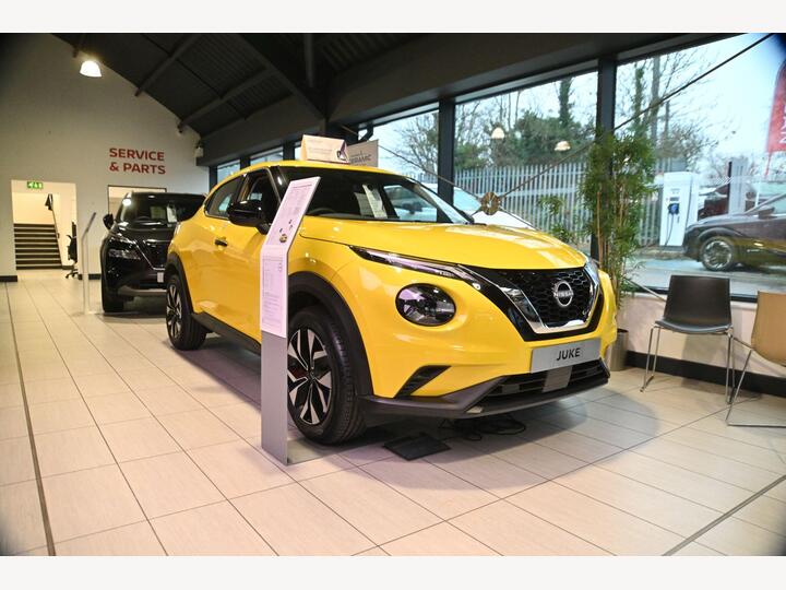 Nissan Juke 1.0 DIG-T Acenta Premium Euro 6 (s/s) 5dr
