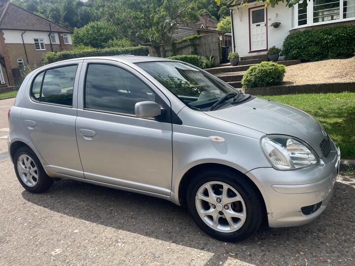 Toyota Yaris 1.3 VVT-i Colour Collection 5dr