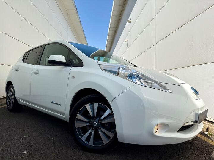 Nissan Leaf 30kWh Tekna Auto 5dr