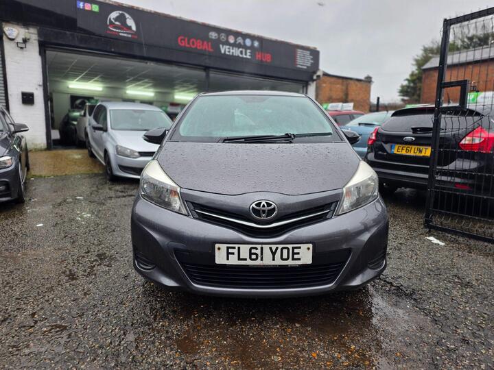 Toyota Yaris 1.33 Dual VVT-i TR Euro 5 5dr Toyota Yaris 1.33 Dual VVT-i TR Euro 5 5dr