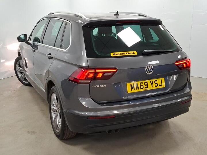 Volkswagen Tiguan 2.0 TDI Match DSG Euro 6 (s/s) 5dr