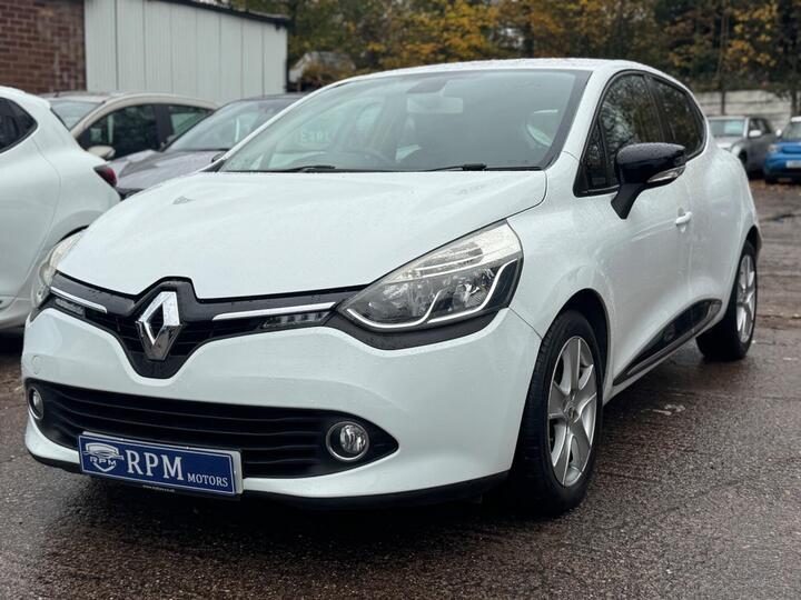 Renault Clio 1.2 16V Dynamique MediaNav Euro 5 5dr Renault Clio 1.2 16V Dynamique MediaNav Euro 5 5dr