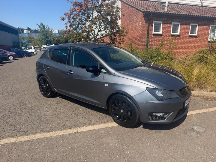 SEAT Ibiza 1.2 TSI FR Black Euro 5 5dr