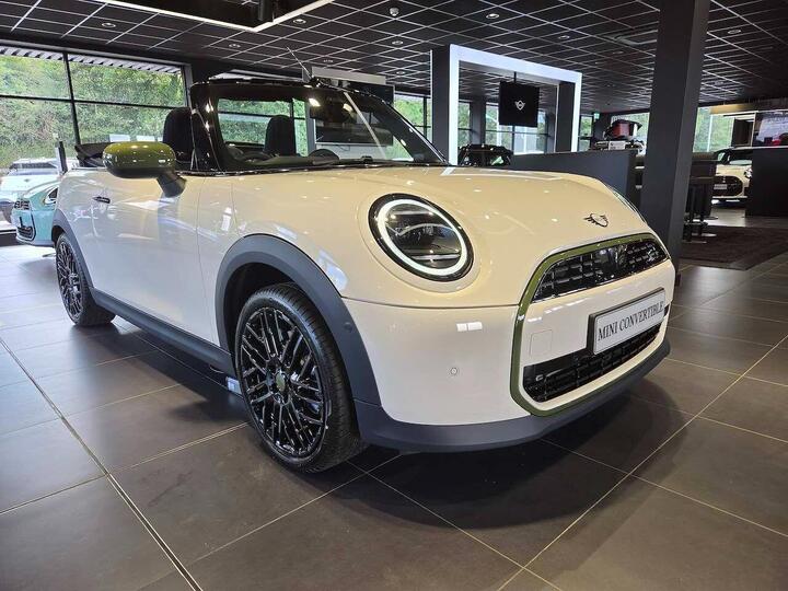 MINI Cooper Convertible 2.0C Paul Smith Edition Steptronic Euro 6 (s/s) 2dr