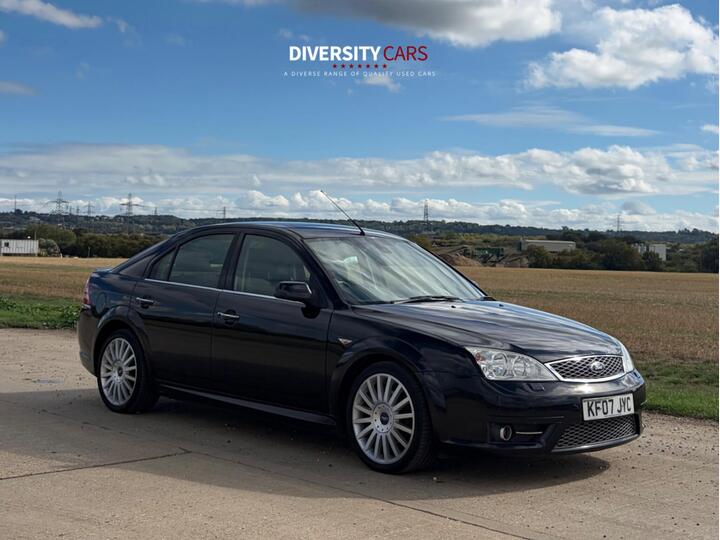 Ford Mondeo 3.0 ST-220 5dr