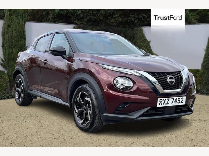 Nissan JUKE 1.0 DIG-T N-Connecta Euro 6 (s/s) 5dr