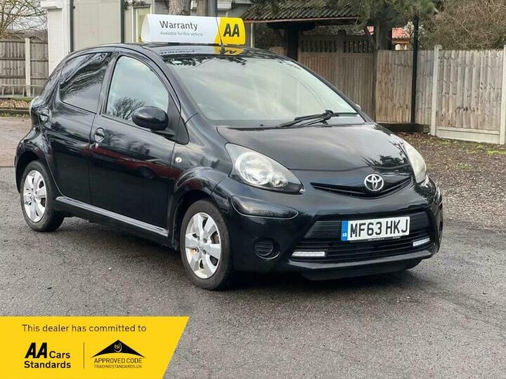 Toyota AYGO 1.0 VVT-i Euro 5 5dr Toyota AYGO 1.0 VVT-i Euro 5 5dr