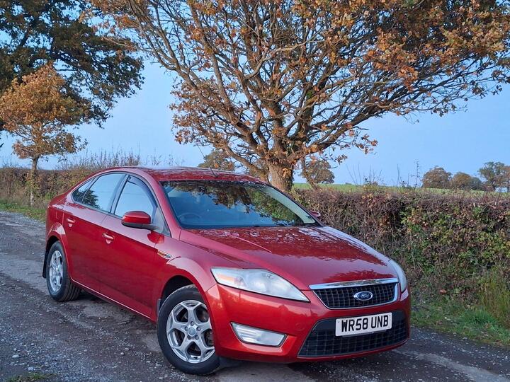 Ford Mondeo 2.0 Zetec 5dr
