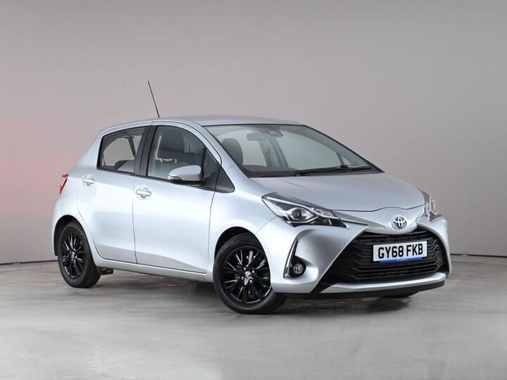 Toyota Yaris 1.5 VVT-h Icon Tech E-CVT Euro 6 (s/s) 5dr