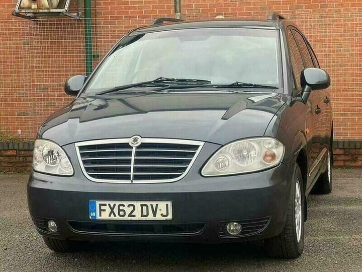 SsangYong Rodius 2.7D ES T-Tronic Euro 4 5dr