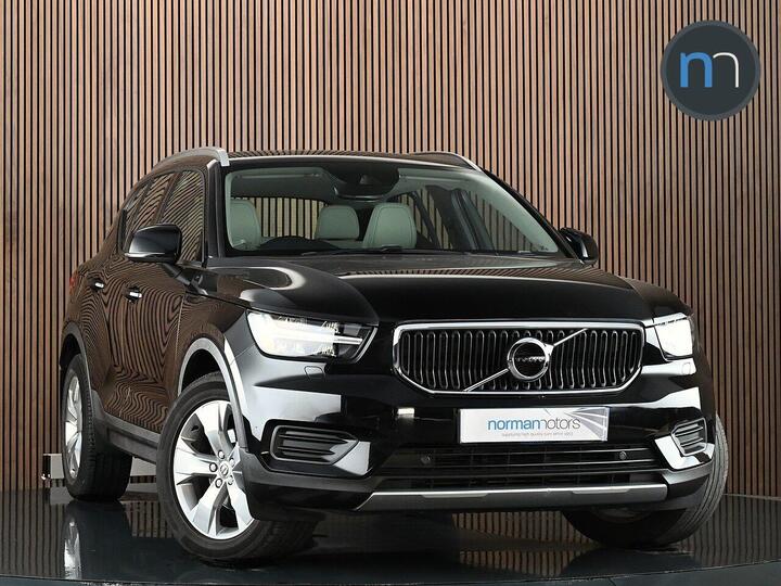 Volvo XC40 2.0 D3 Momentum SUV 5dr Diesel Auto Euro 6 (s/s) (150 Ps)