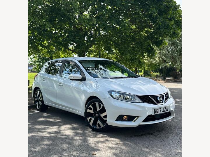 Nissan Pulsar 1.5 DCi Tekna Euro 6 (s/s) 5dr Nissan Pulsar 1.5 DCi Tekna Euro 6 (s/s) 5dr
