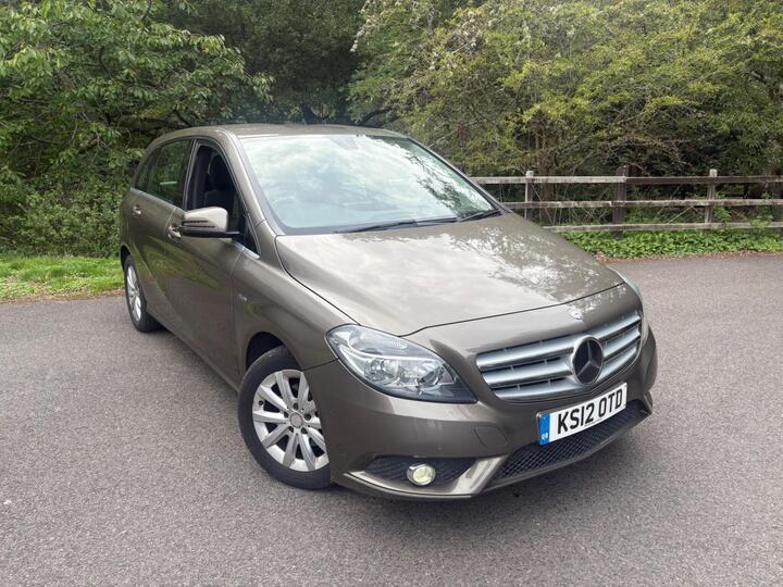 Mercedes-Benz B Class 1.6 B180 BlueEfficiency SE 7G-DCT Euro 5 (s/s) 5dr