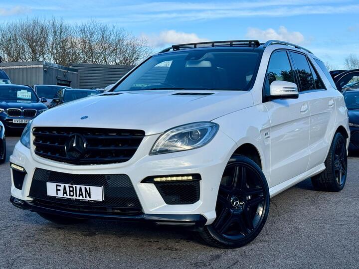 Mercedes-Benz M Class 5.5 ML63 V8 AMG SpdS+7GT 4WD Euro 5 (s/s) 5dr