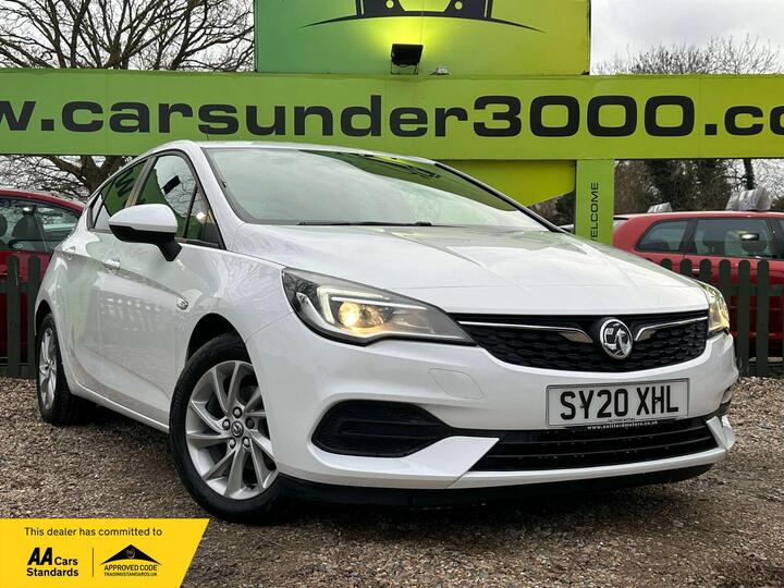 Vauxhall ASTRA 1.2 Turbo SE Euro 6 (s/s) 5dr Vauxhall ASTRA 1.2 Turbo SE Euro 6 (s/s) 5dr