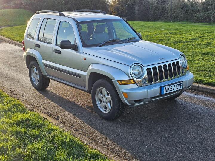 Jeep Cherokee 2.8 TD Sport 4x4 5dr