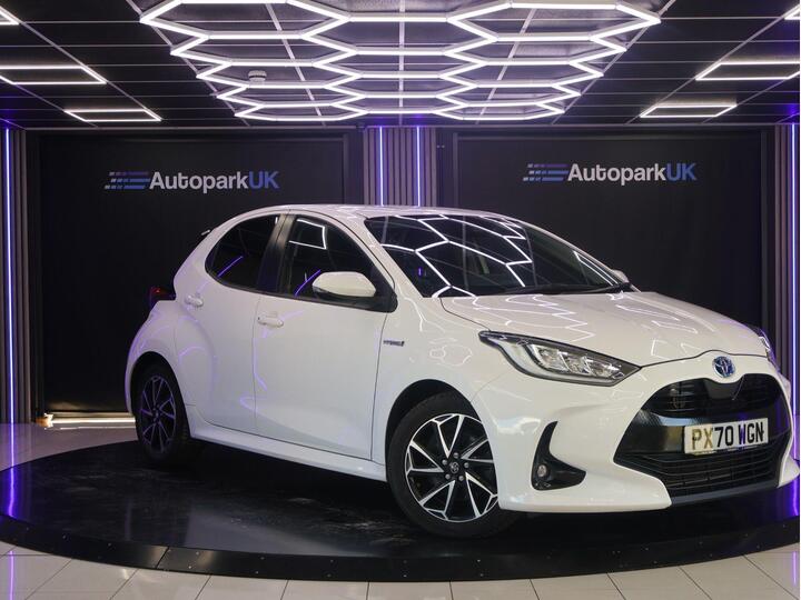 Toyota YARIS 1.5 VVT-h Design E-CVT Euro 6 (s/s) 5dr