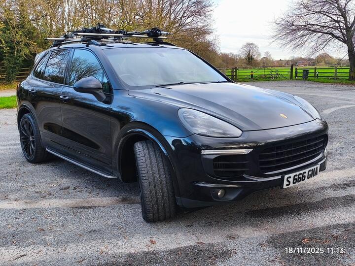 Porsche Cayenne 4.2 TD V8 S TiptronicS 4WD Euro 6 (s/s) 5dr Porsche Cayenne 4.2 TD V8 S TiptronicS 4WD Euro 6 (s/s) 5dr