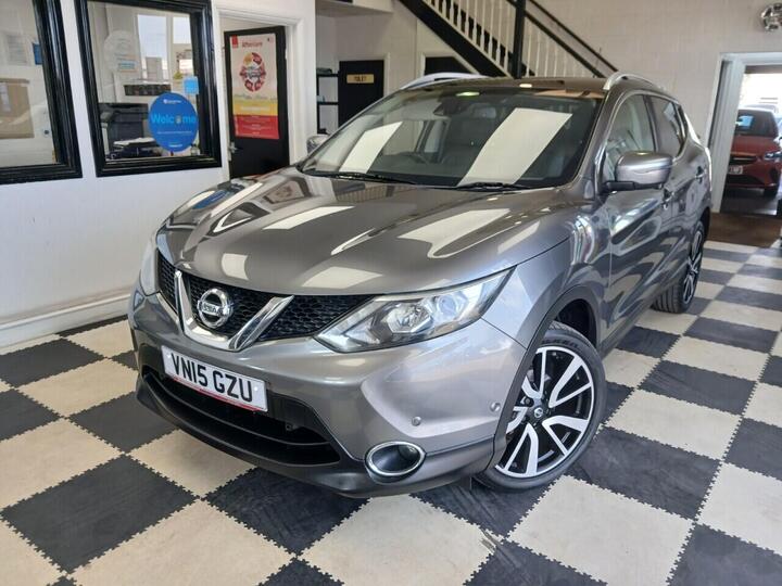 Nissan QASHQAI 1.5 DCi Tekna 2WD Euro 5 (s/s) 5dr
