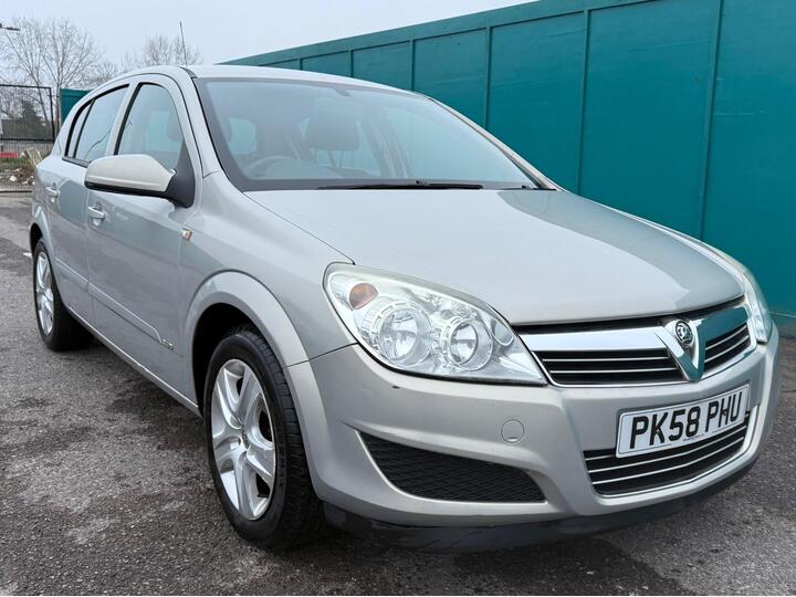 Vauxhall Astra 1.8i 16v Club 5dr