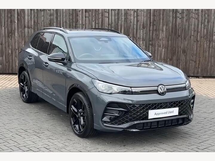 Volkswagen Tiguan 2.0 TDI R-Line DSG Euro 6 (s/s) 5dr