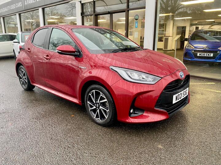 Toyota Yaris 1.5 VVT-h Design E-CVT Euro 6 (s/s) 5dr