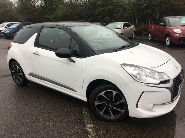 DS AUTOMOBILES DS 3 1.2 PureTech Elegance Euro 6 (s/s) 3dr DS AUTOMOBILES DS 3 1.2 PureTech Elegance Euro 6 (s/s) 3dr