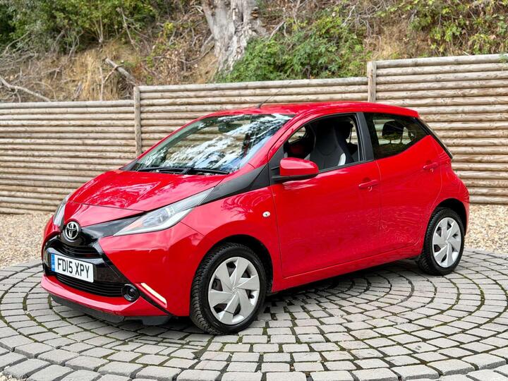 Toyota AYGO 1.0 VVT-i X-play X-shift Euro 5 5dr Euro 5