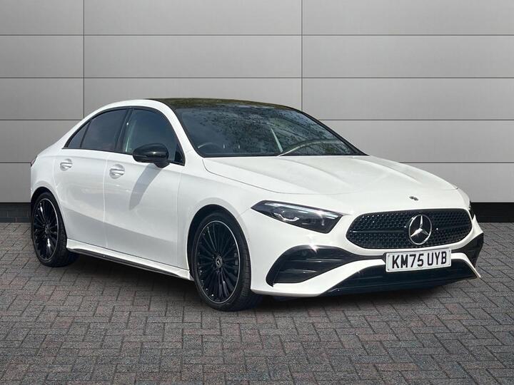Mercedes-Benz A Class 1.3 A200h MHEV AMG Line (Premium Plus) 7G-DCT Euro 6 (s/s) 4dr