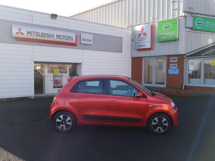 Renault Twingo 1.0 SCe Play Euro 5 5dr Renault Twingo 1.0 SCe Play Euro 5 5dr