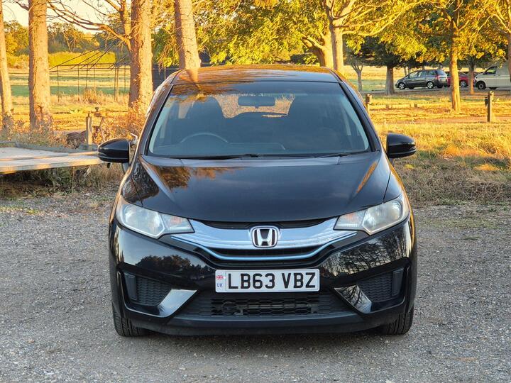 Honda Fit 1.5Petrol/Hybrid 5dr Hatchback Automatic