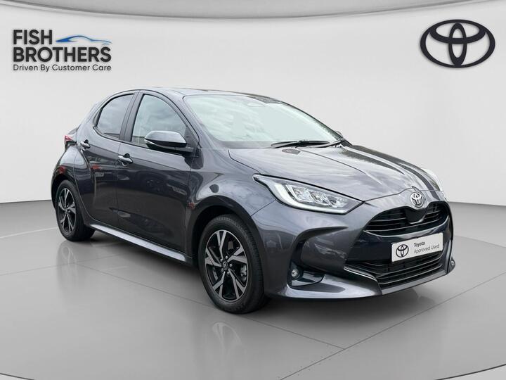 Toyota Yaris 1.5 VVT-h Design E-CVT Euro 6 (s/s) 5dr