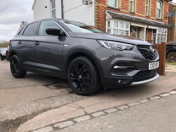 Vauxhall Grandland X 1.2 Turbo SRi Nav Euro 6 (s/s) 5dr