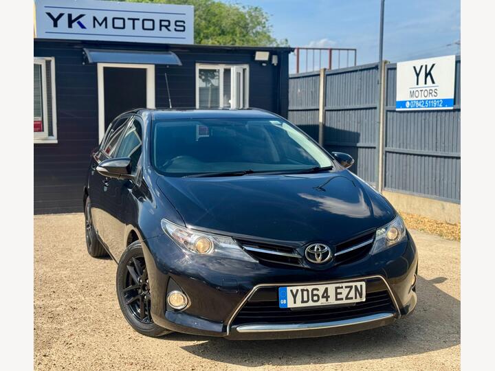 Toyota Auris 1.4 D-4D Icon Plus Euro 5 (s/s) 5dr Toyota Auris 1.4 D-4D Icon Plus Euro 5 (s/s) 5dr
