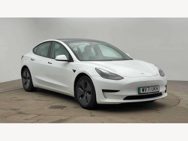Tesla Model 3 Standard Range Plus Auto RWD 4dr