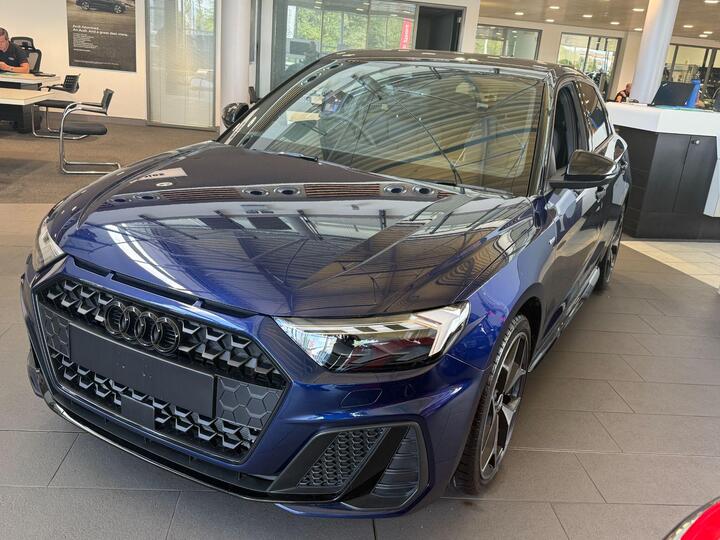 Audi A1 1.0 TFSI 25 Black Edition Sportback S Tronic Euro 6 (s/s) 5dr