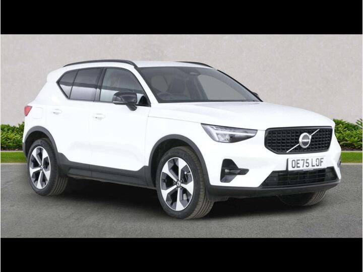 Volvo XC40 2.0 B4 MHEV Plus Dark DCT Auto Euro 6 (s/s) 5dr