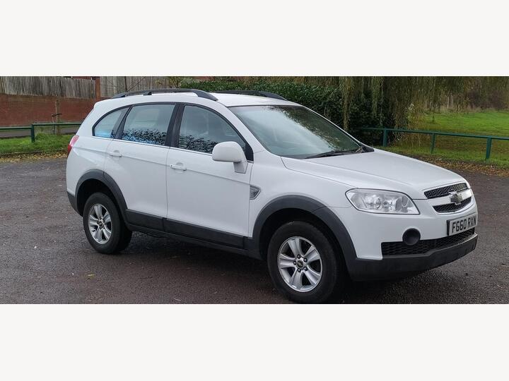 Chevrolet Captiva 2.0 VCDi LS Euro 4 5dr Chevrolet Captiva 2.0 VCDi LS Euro 4 5dr