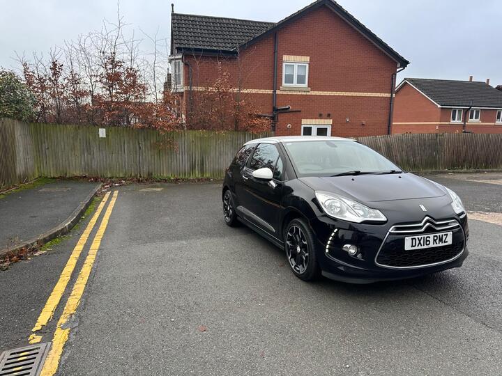 DS AUTOMOBILES DS 3 1.2 PureTech DStyle Euro 6 (s/s) 3dr DS AUTOMOBILES DS 3 1.2 PureTech DStyle Euro 6 (s/s) 3dr