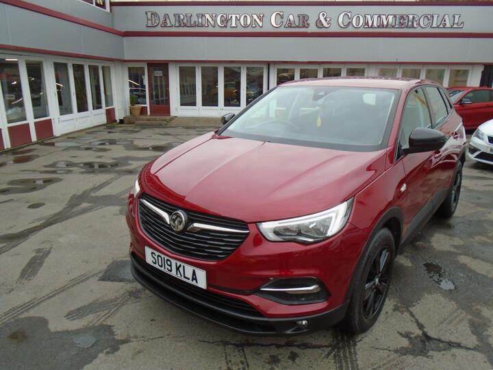Vauxhall GRANDLAND X 1.2 Turbo SE Euro 6 (s/s) 5dr Vauxhall GRANDLAND X 1.2 Turbo SE Euro 6 (s/s) 5dr