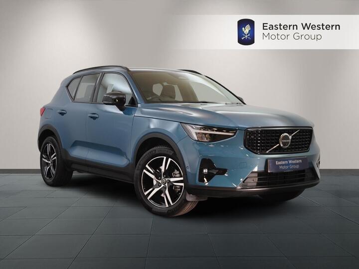 Volvo Xc40 2.0 B3 MHEV Plus Dark DCT Auto Euro 6 (s/s) 5dr