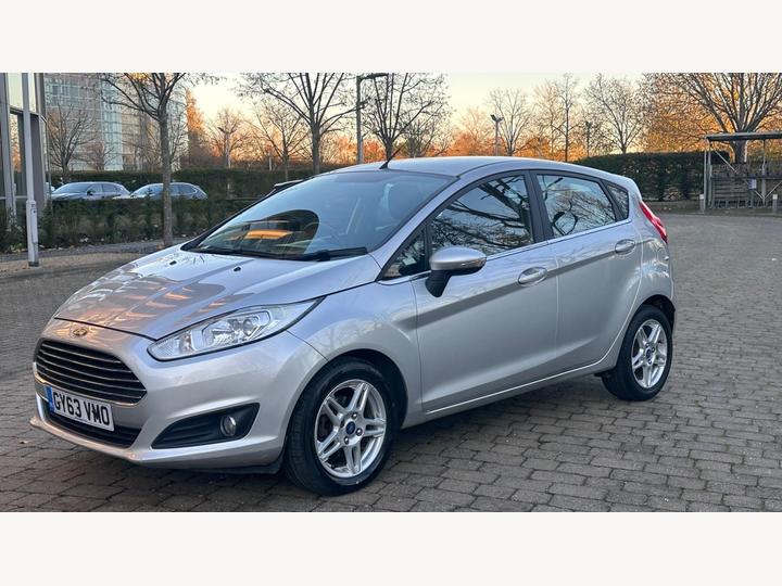 Ford Fiesta 1.0T EcoBoost Zetec Euro 5 (s/s) 5dr